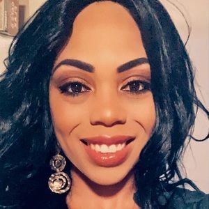 Meet your Posher, Sharena